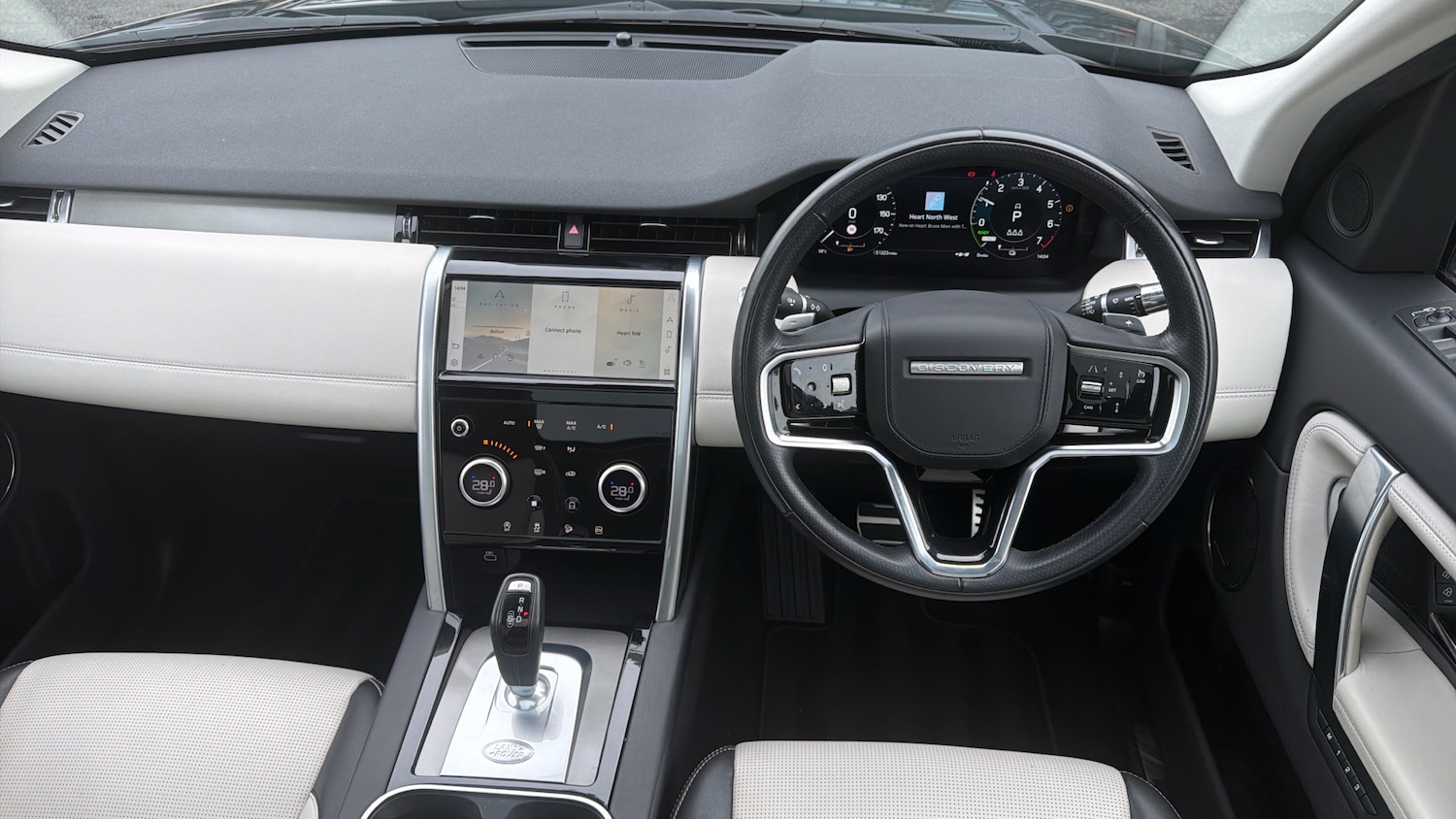 Used Land Rover Discovery Sport 2022 for sale - 78064319: Photo 15