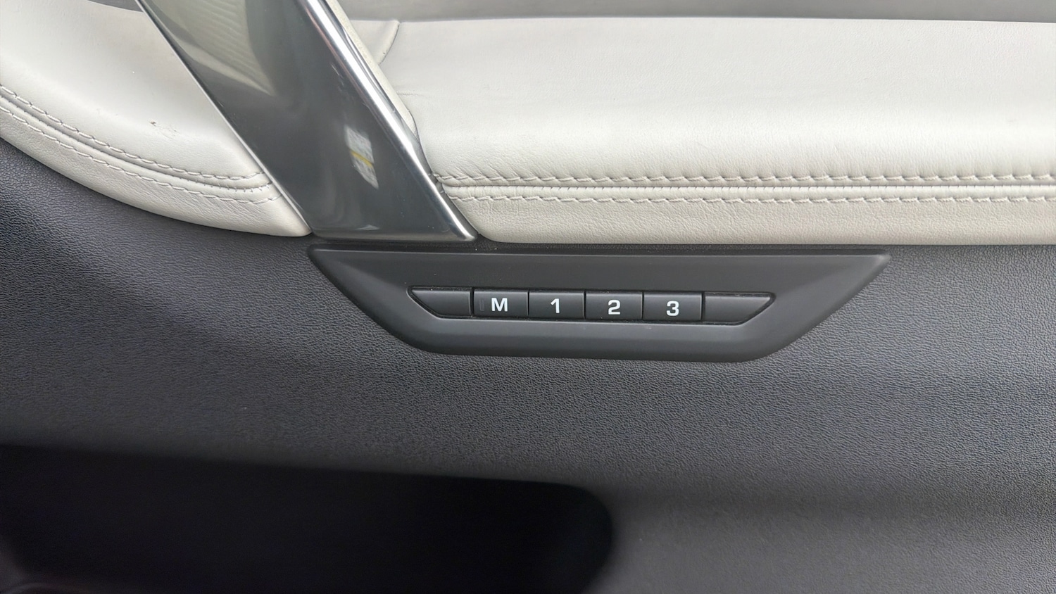 Used Land Rover Discovery Sport 2022 for sale - 78064319: Photo 35