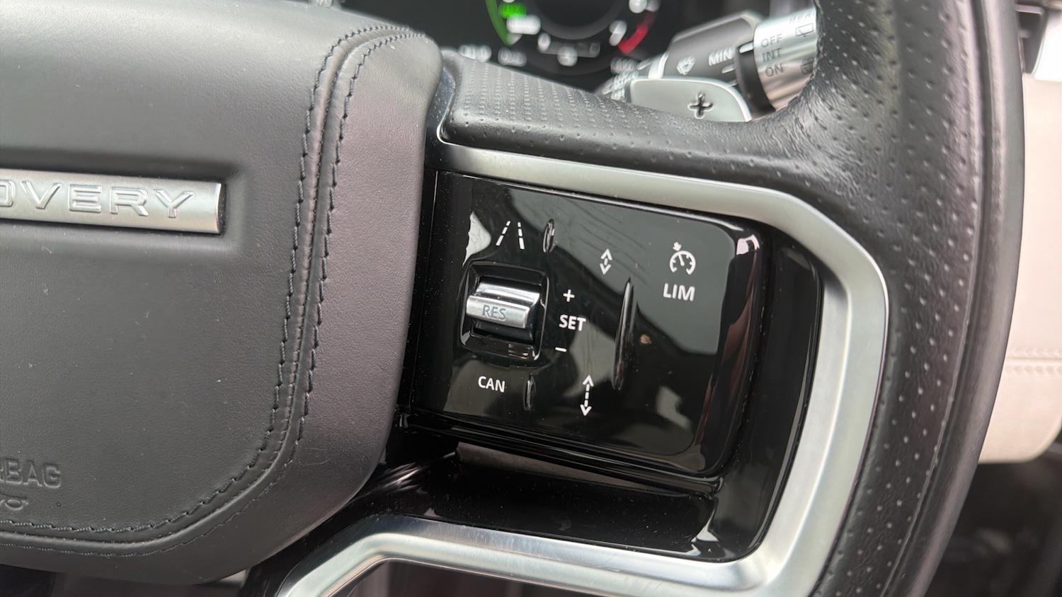 Used Land Rover Discovery Sport 2022 for sale - 78064319: Photo 36