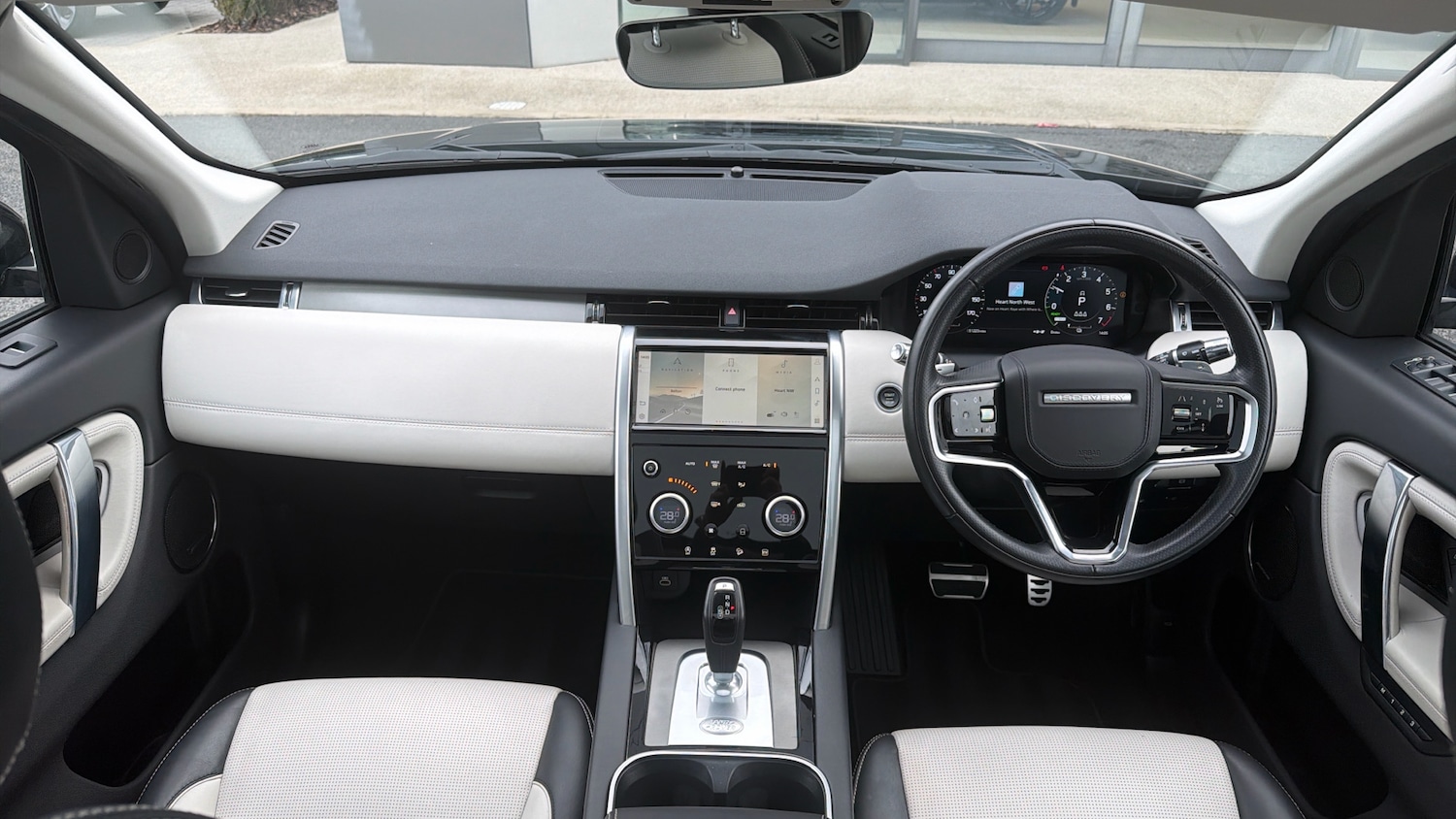 Used Land Rover Discovery Sport 2022 for sale - 78064319: Photo 9