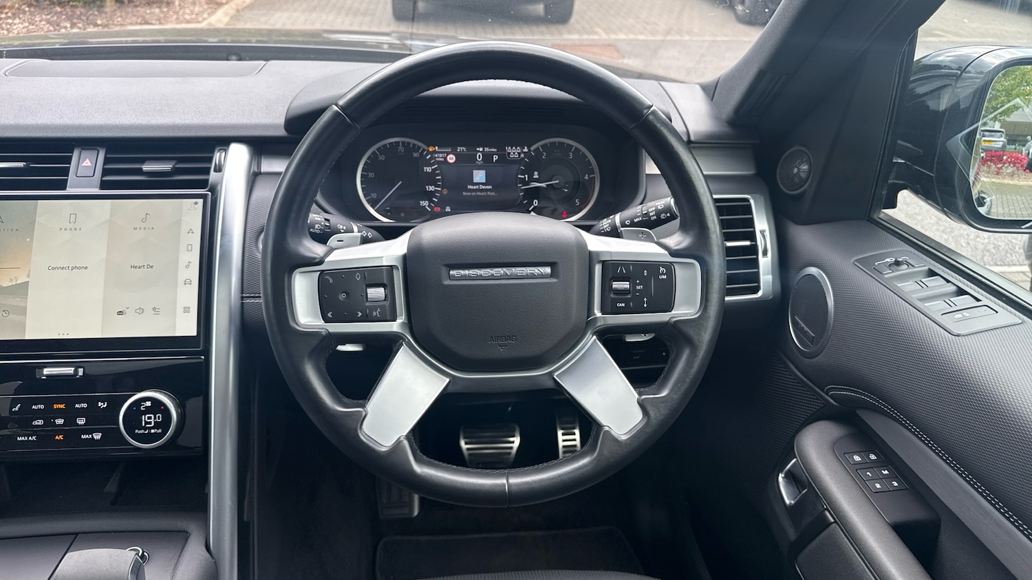 Used Land Rover Discovery 2022 for sale - 76104628: Photo 15