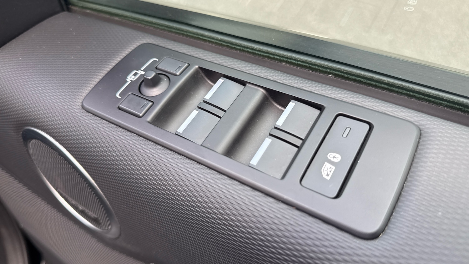 Used Land Rover Discovery 2022 for sale - 76104628: Photo 30