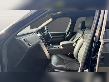 Used Land Rover Discovery 2022 for sale - 76104628: Photo