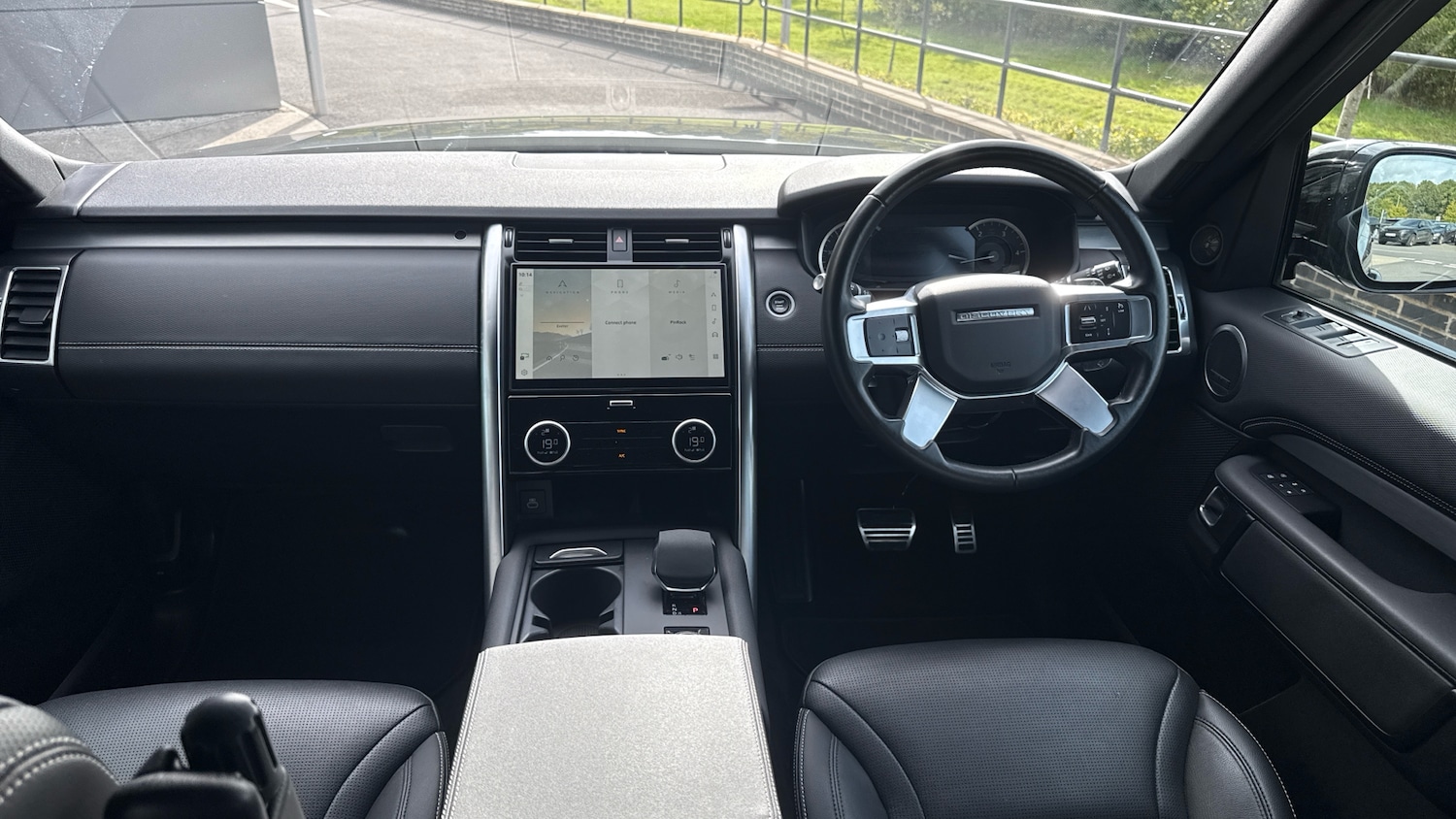 Used Land Rover Discovery 2022 for sale - 76104628: Photo 9