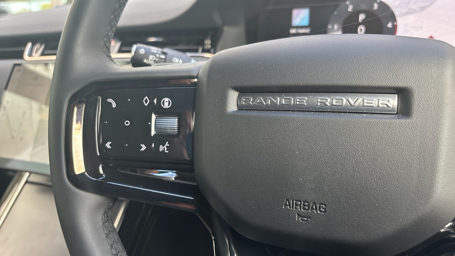 Used Land Rover Range Rover Evoque 2025 for sale - 76253116: Photo 41