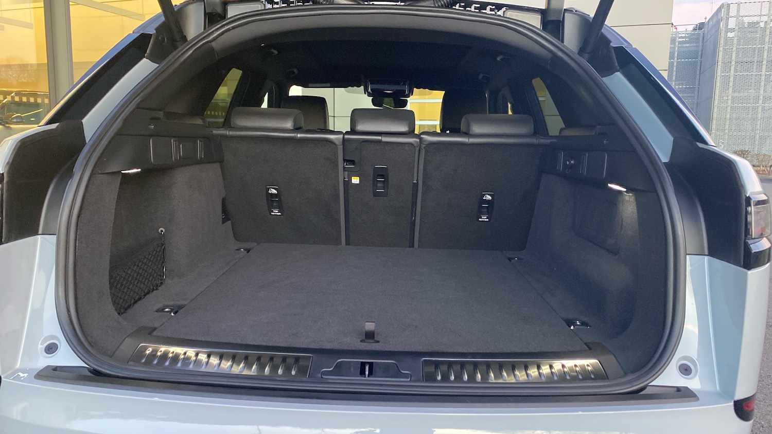 Used Land Rover Range Rover Velar 2025 for sale - 76945789: Photo 10