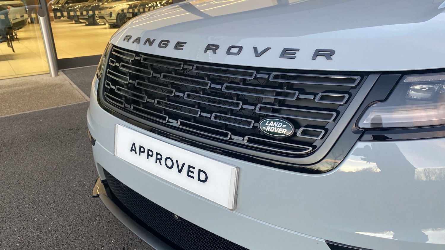 Used Land Rover Range Rover Velar 2025 for sale - 76945789: Photo 23