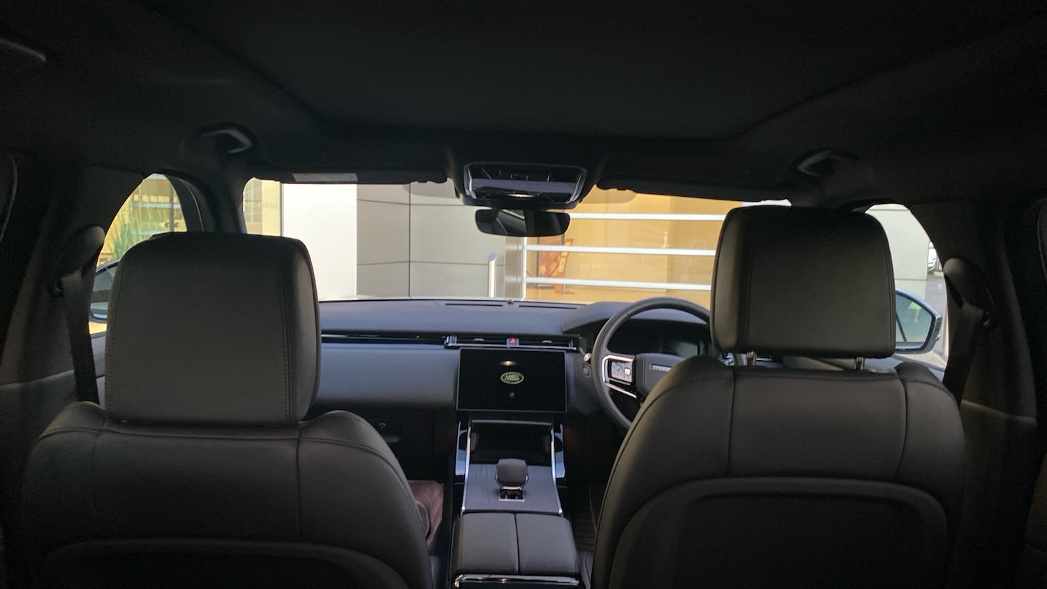 Used Land Rover Range Rover Velar 2025 for sale - 76945789: Photo 25