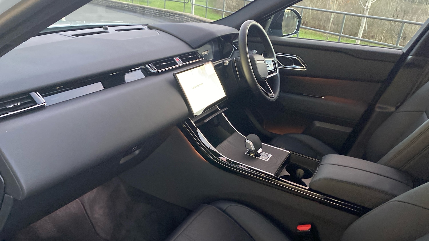 Used Land Rover Range Rover Velar 2025 for sale - 76945789: Photo 29