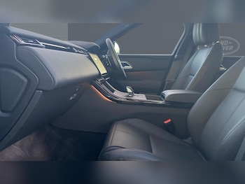 Used Land Rover Range Rover Velar 2025 for sale - 76945789: Photo