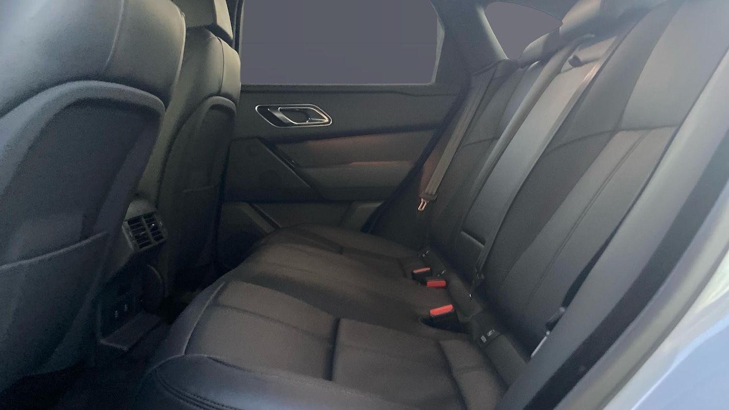 Used Land Rover Range Rover Velar 2025 for sale - 76945789: Photo 4