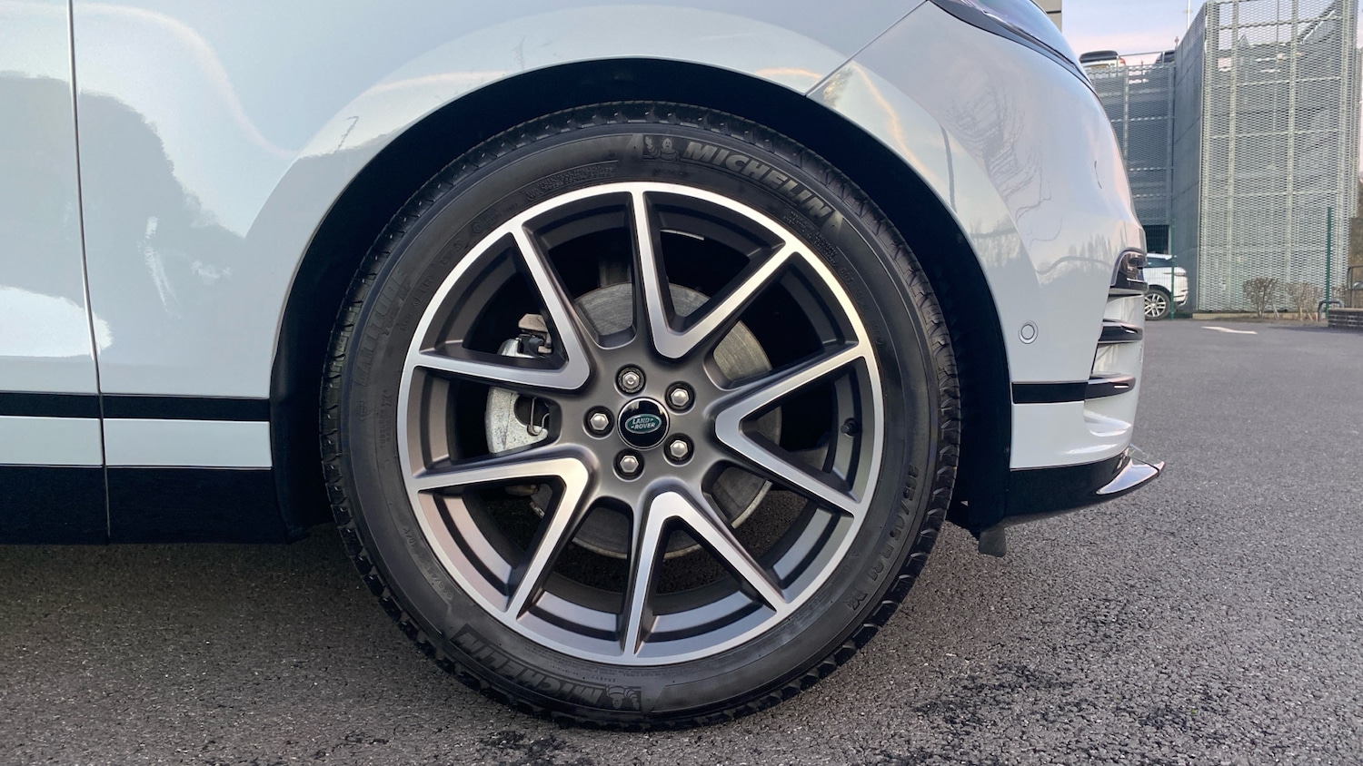 Used Land Rover Range Rover Velar 2025 for sale - 76945789: Photo 8