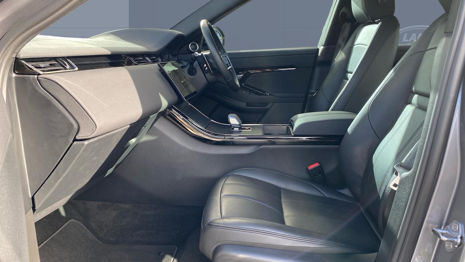 Used Land Rover Range Rover Evoque 2024 for sale - 77492431: Photo 3