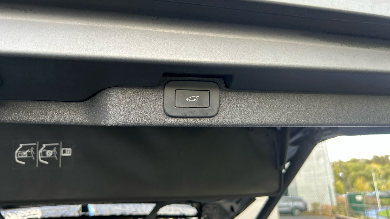 Used Land Rover Discovery 2023 for sale - 76319538: Photo 32