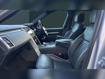 Used Land Rover Discovery 2023 for sale - 76319538: Photo