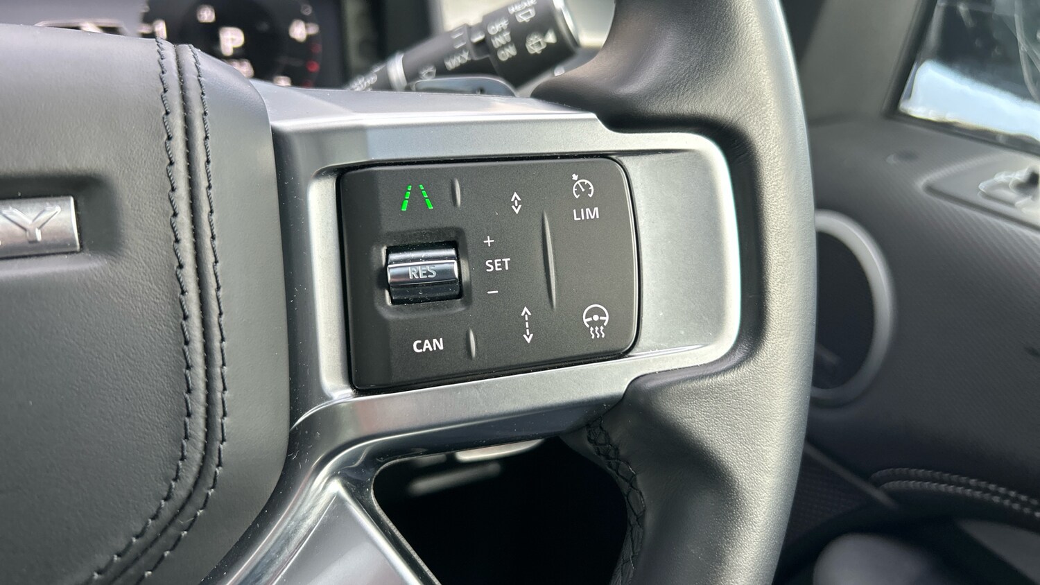 Used Land Rover Discovery 2023 for sale - 76319538: Photo 46