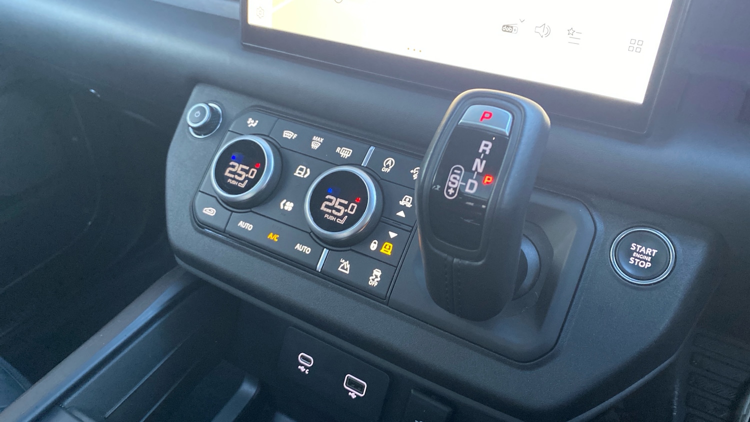 Used Land Rover Defender 2022 for sale - 77140506: Photo 13