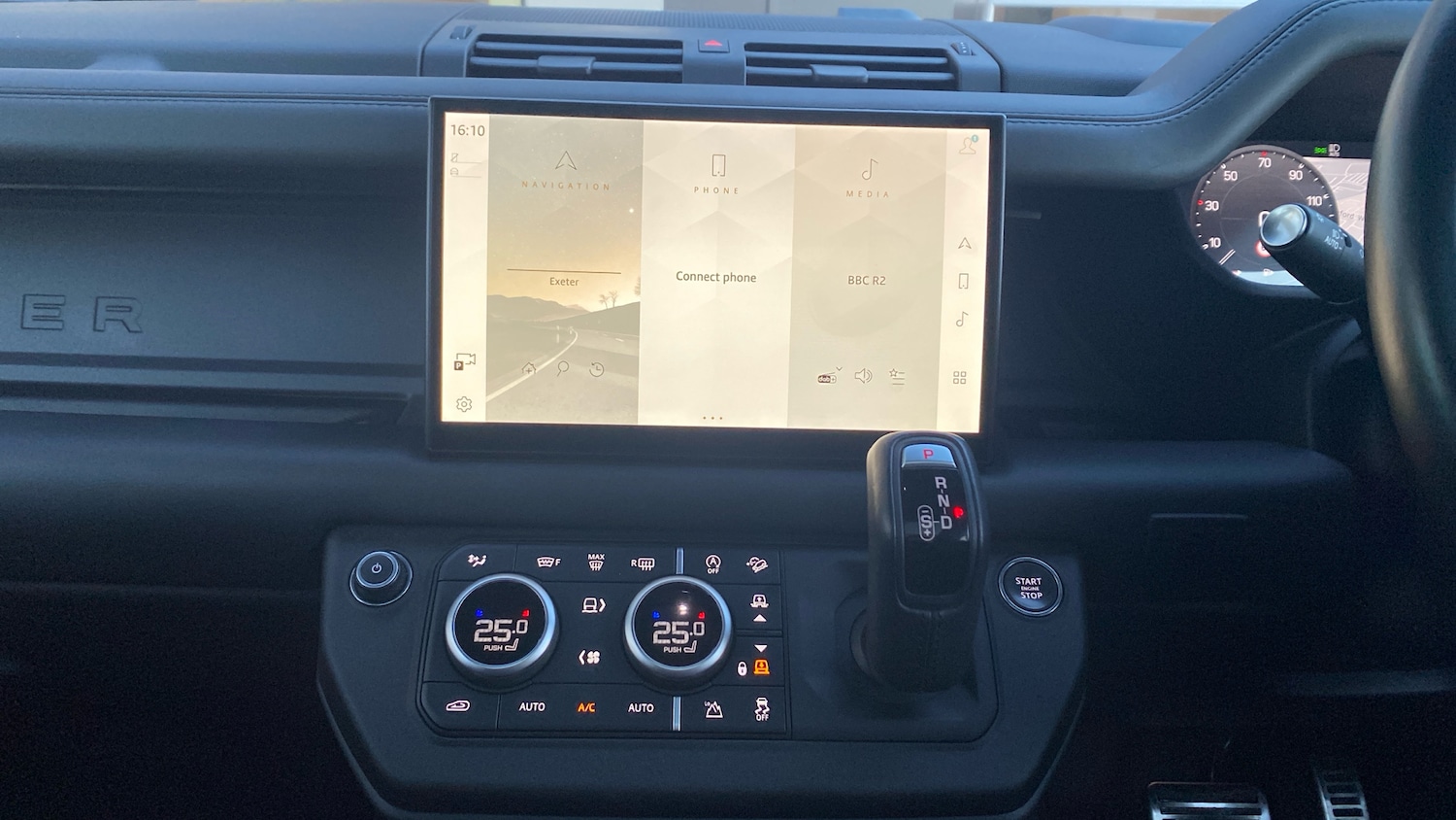 Used Land Rover Defender 2022 for sale - 77140506: Photo 14