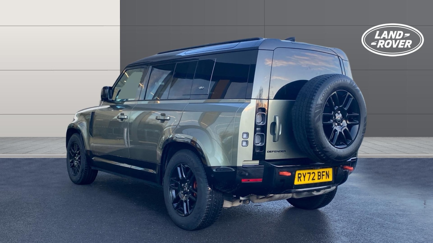 Used Land Rover Defender 2022 for sale - 77140506: Photo 2