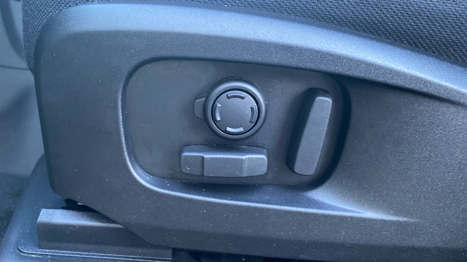 Used Land Rover Defender 2022 for sale - 77140506: Photo 25