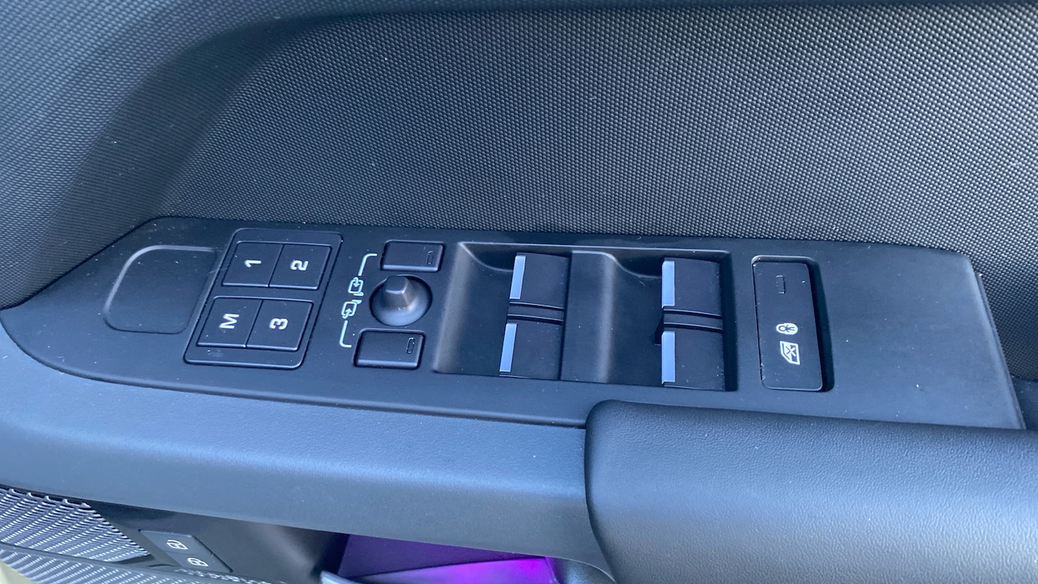 Used Land Rover Defender 2022 for sale - 77140506: Photo 39