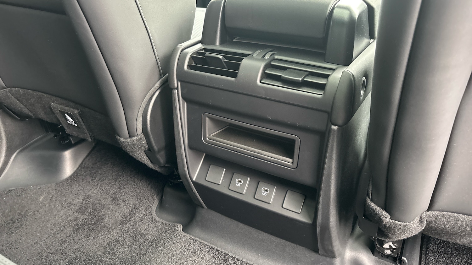 Used Land Rover Defender 2025 for sale - 76302871: Photo 18