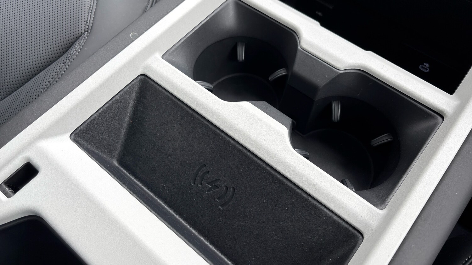 Used Land Rover Defender 2025 for sale - 76302871: Photo 36