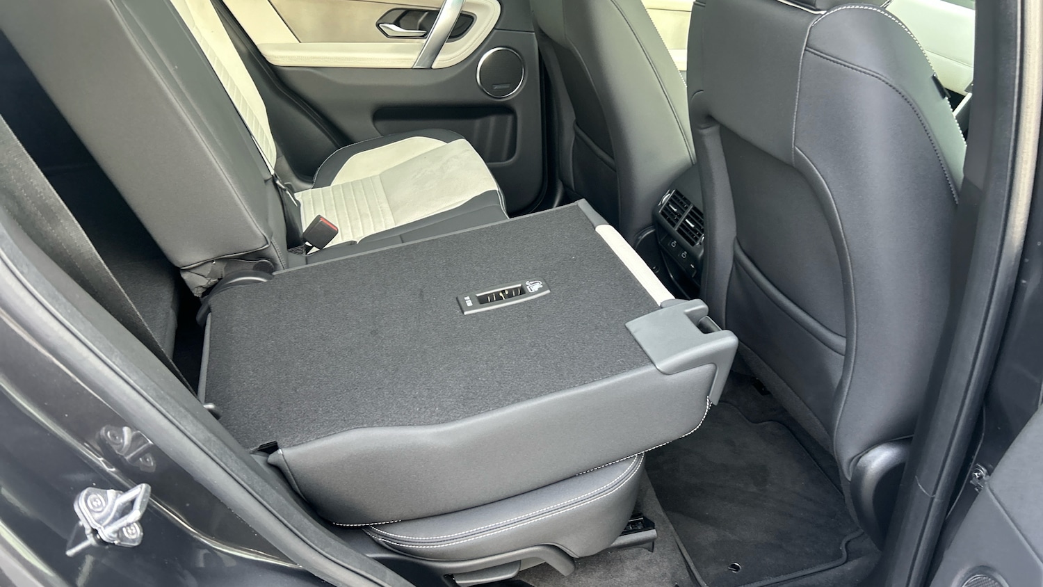 Used Land Rover Discovery Sport 2024 for sale - 77351108: Photo 25