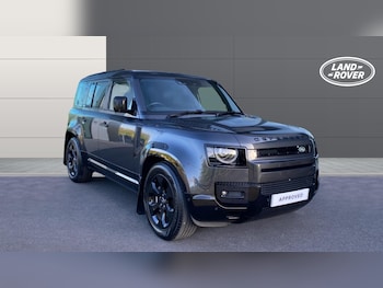 Used Land Rover Defender 2024 for sale - 78092567: Photo