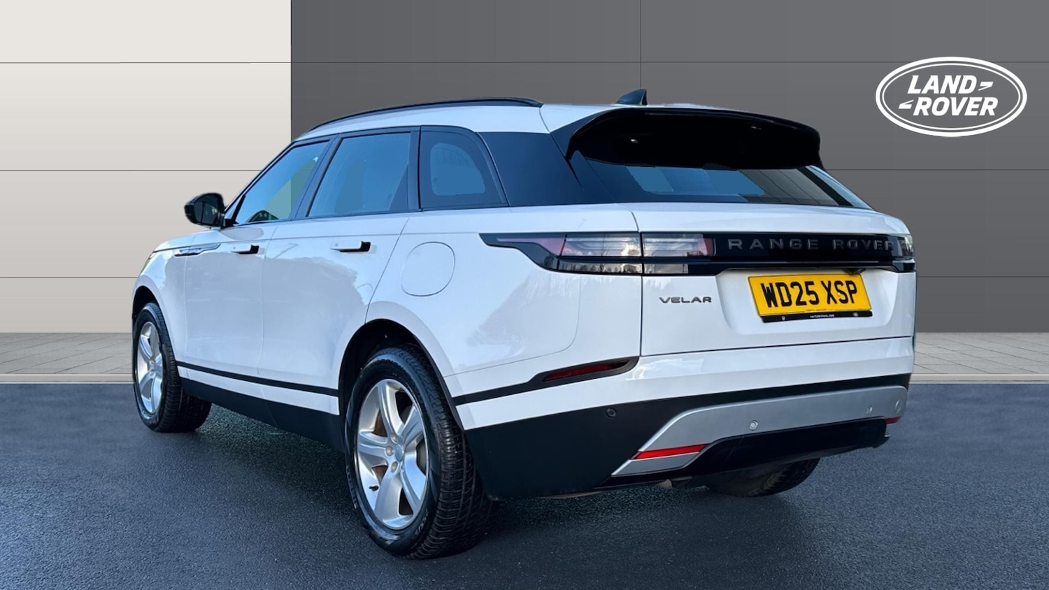 Used Land Rover Range Rover Velar 2025 for sale - 76895210: Photo 2