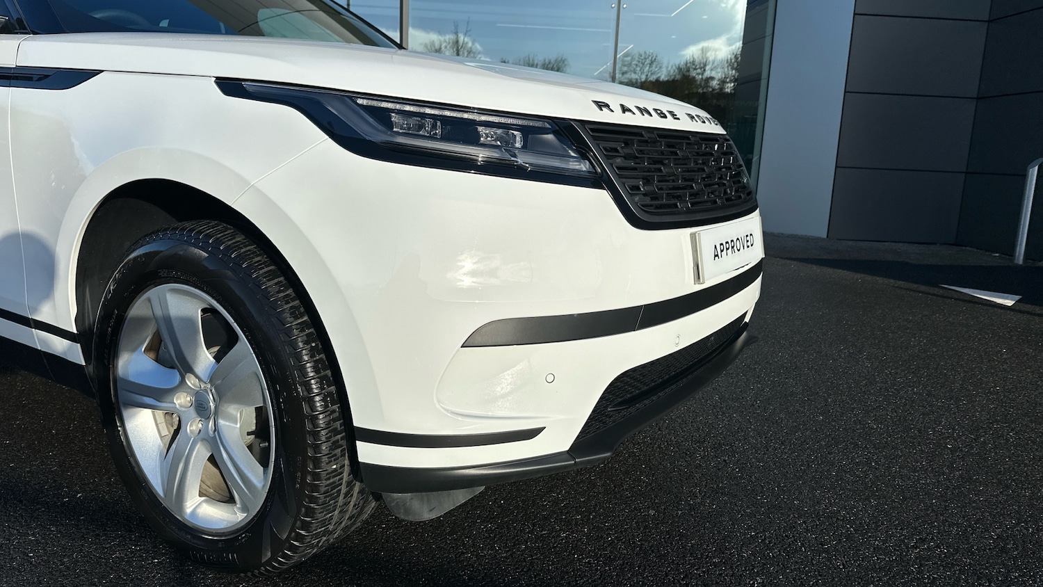 Used Land Rover Range Rover Velar 2025 for sale - 76895210: Photo 21