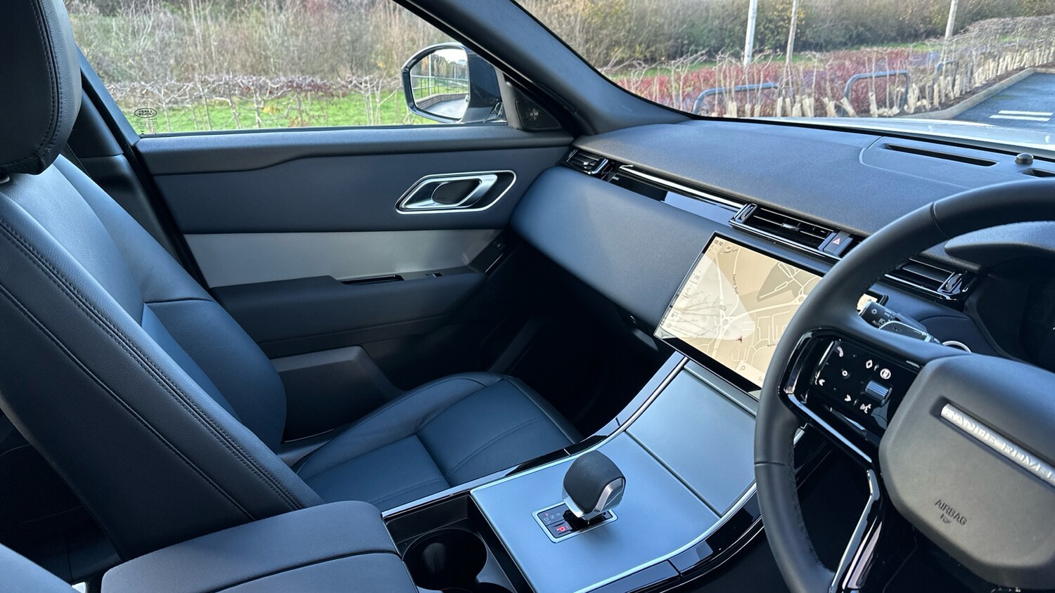 Used Land Rover Range Rover Velar 2025 for sale - 76895210: Photo 37