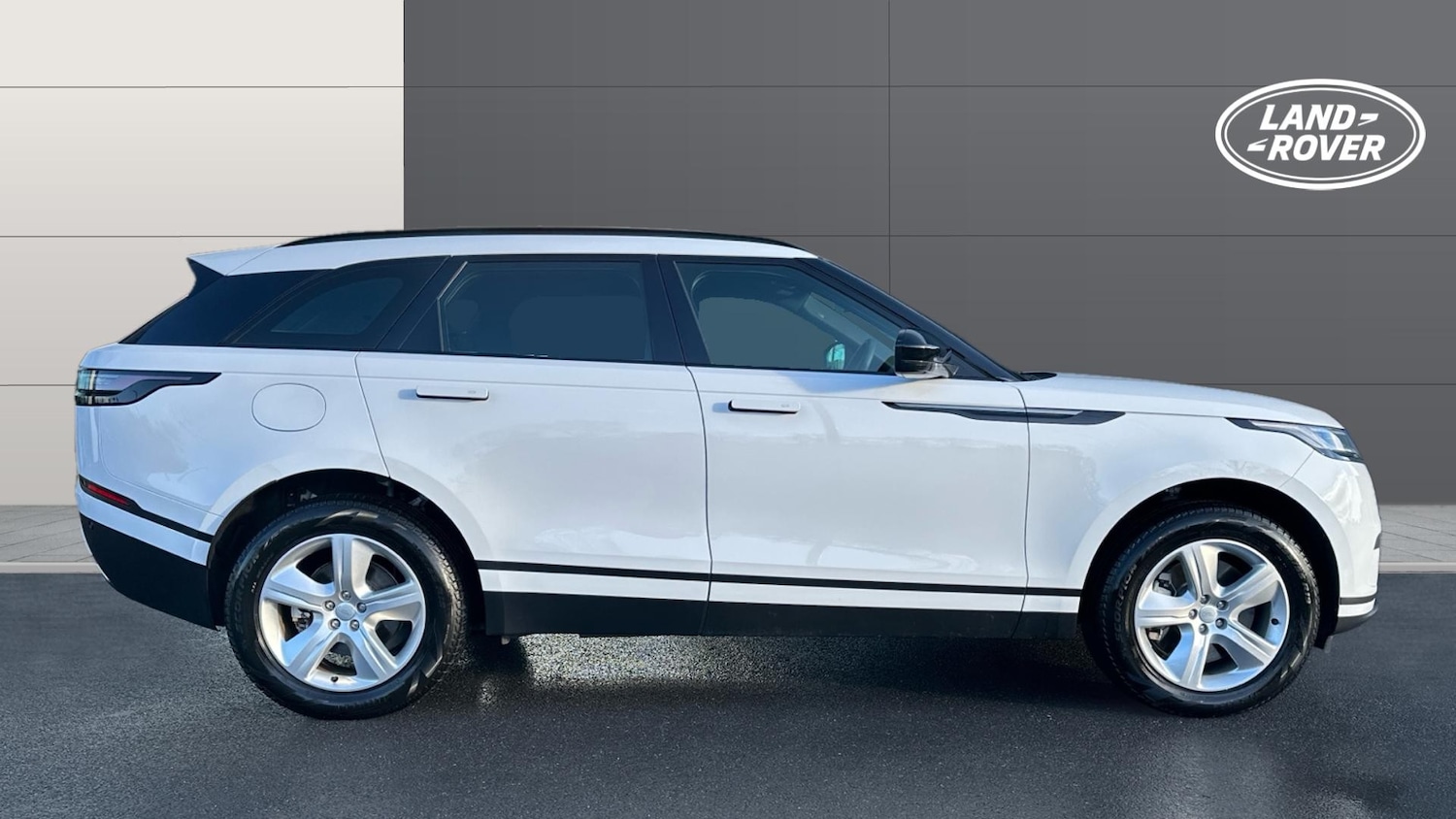 Used Land Rover Range Rover Velar 2025 for sale - 76895210: Photo 5