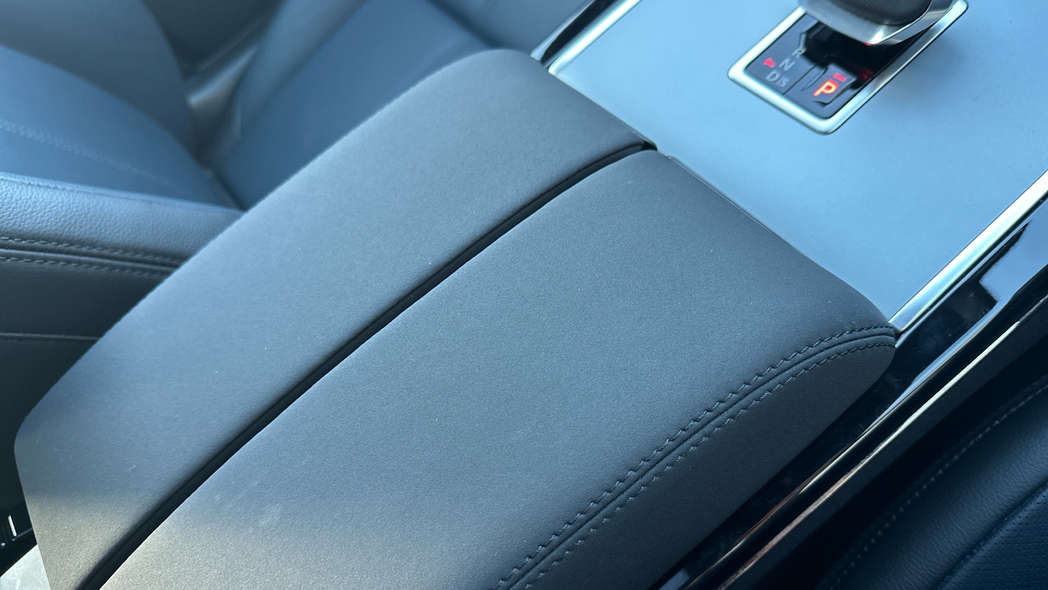 Used Land Rover Range Rover Velar 2025 for sale - 76895210: Photo 55