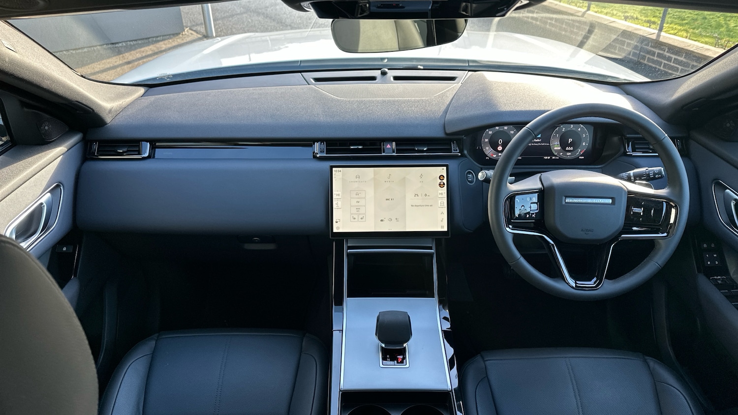 Used Land Rover Range Rover Velar 2025 for sale - 76895210: Photo 9