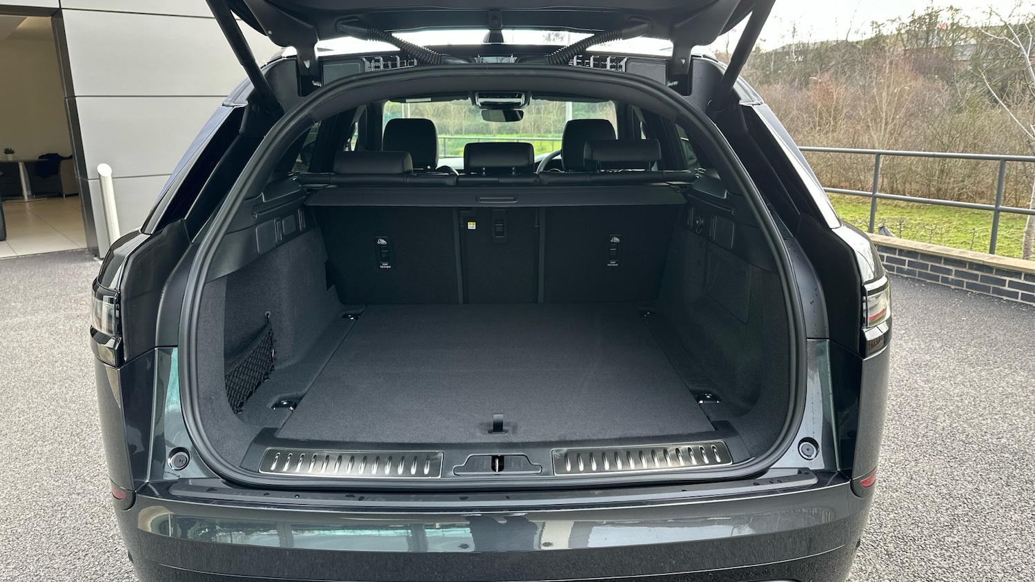 Used Land Rover Range Rover Velar 2025 for sale - 78152911: Photo 10