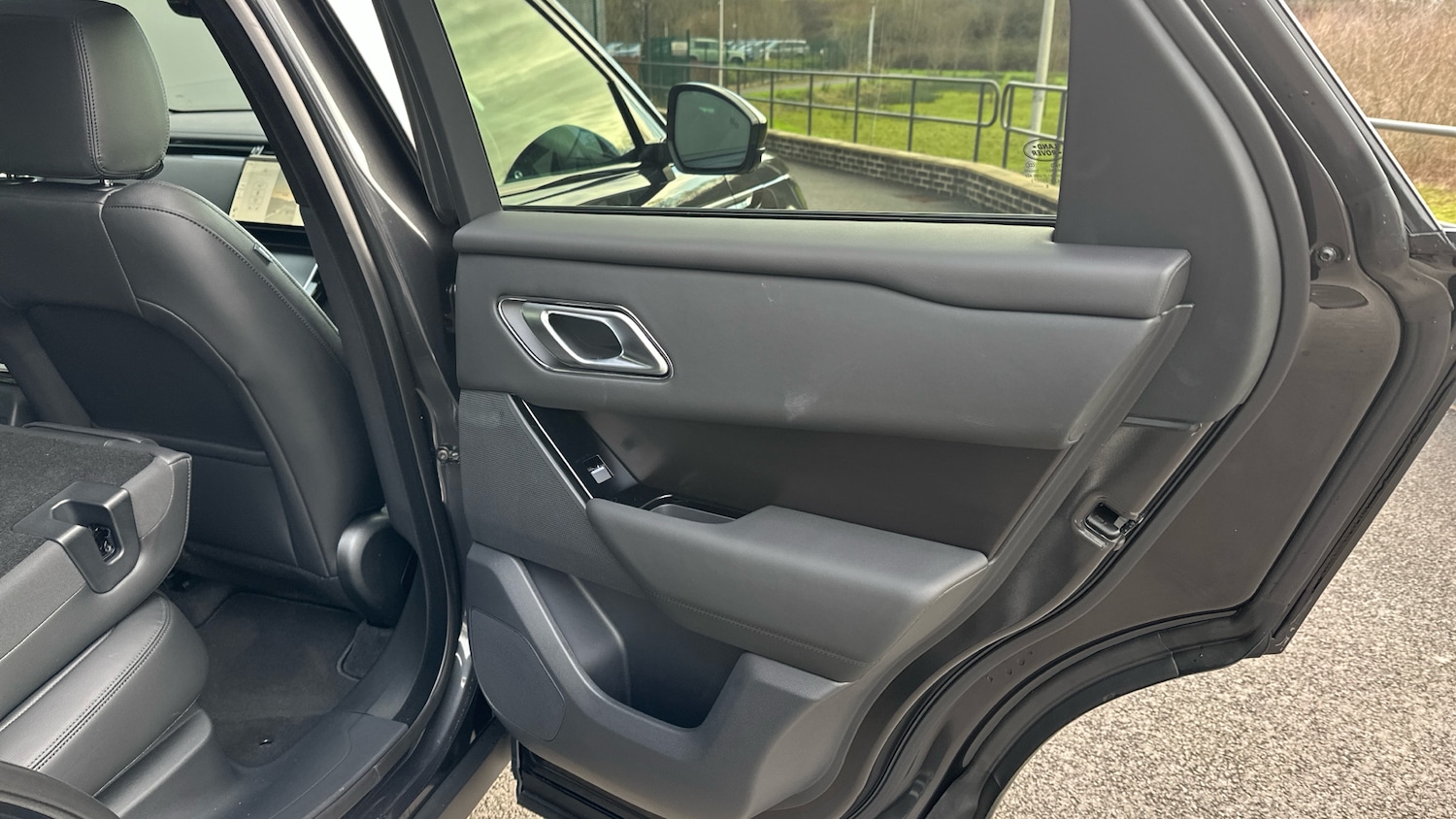 Used Land Rover Range Rover Velar 2025 for sale - 78152911: Photo 30