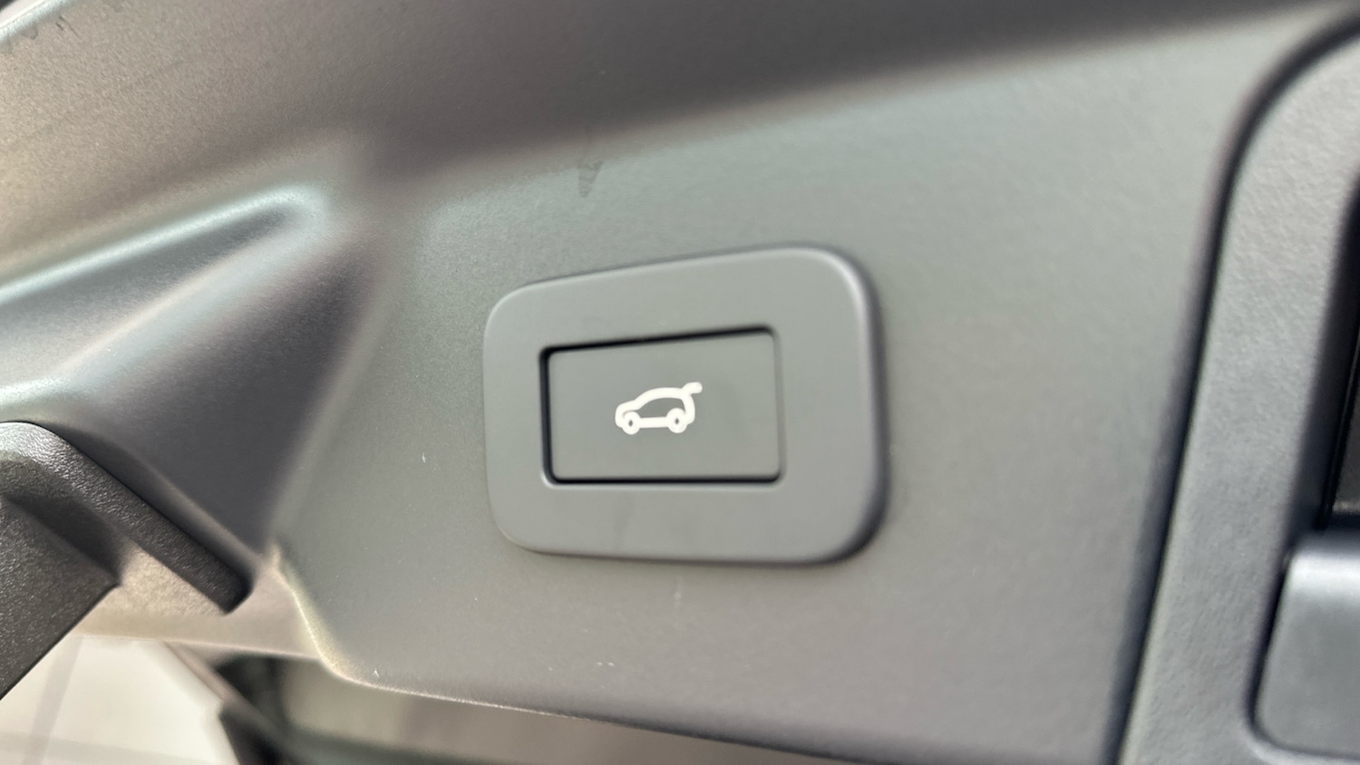 Used Land Rover Range Rover Velar 2025 for sale - 78152911: Photo 33