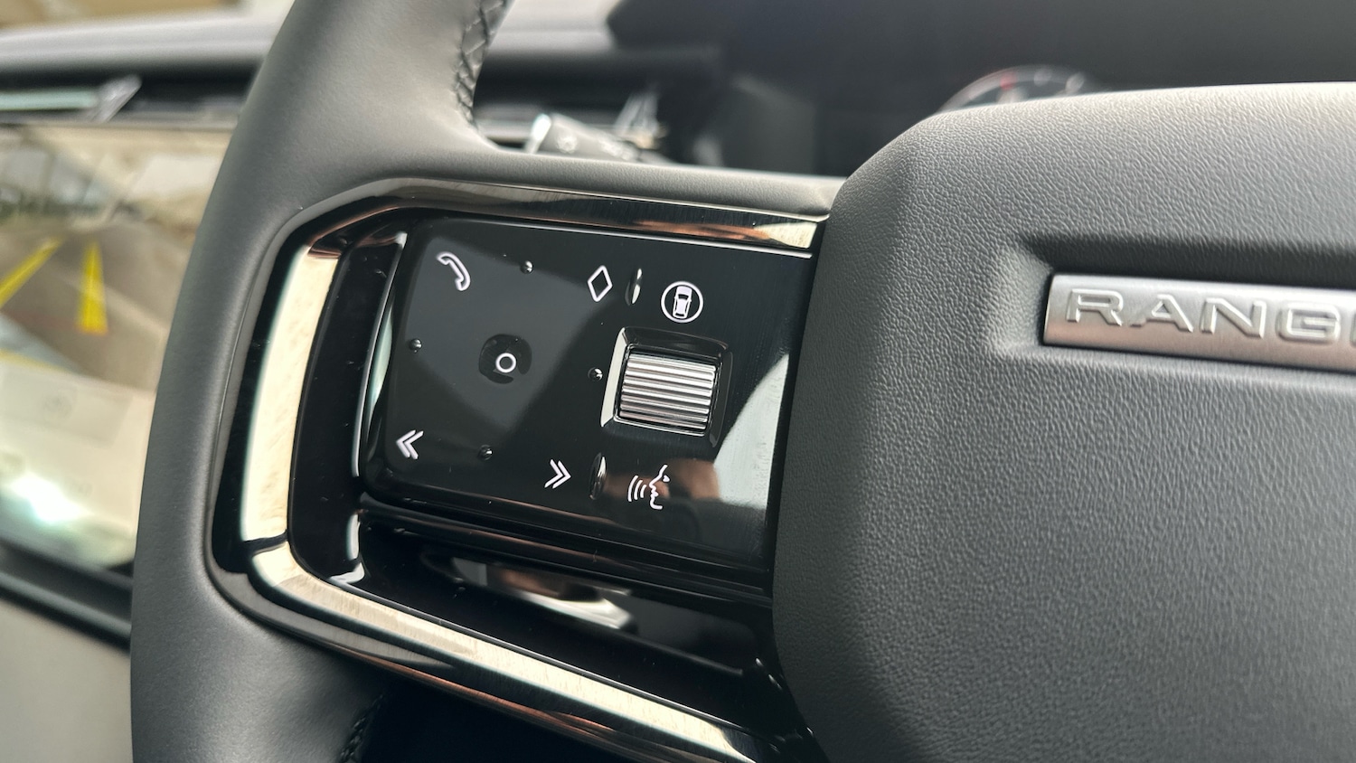 Used Land Rover Range Rover Velar 2025 for sale - 78152911: Photo 47