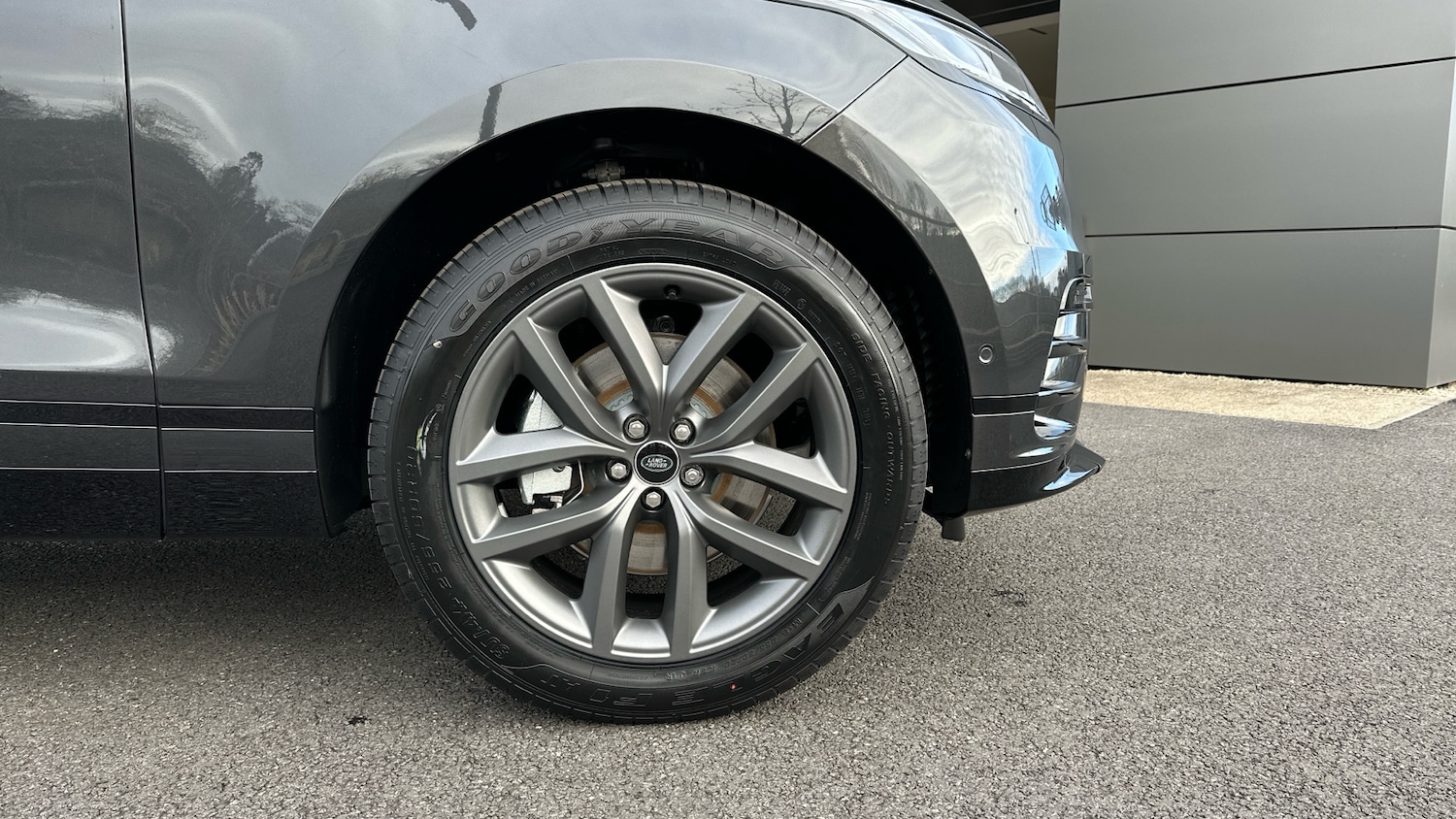 Used Land Rover Range Rover Velar 2025 for sale - 78152911: Photo 8