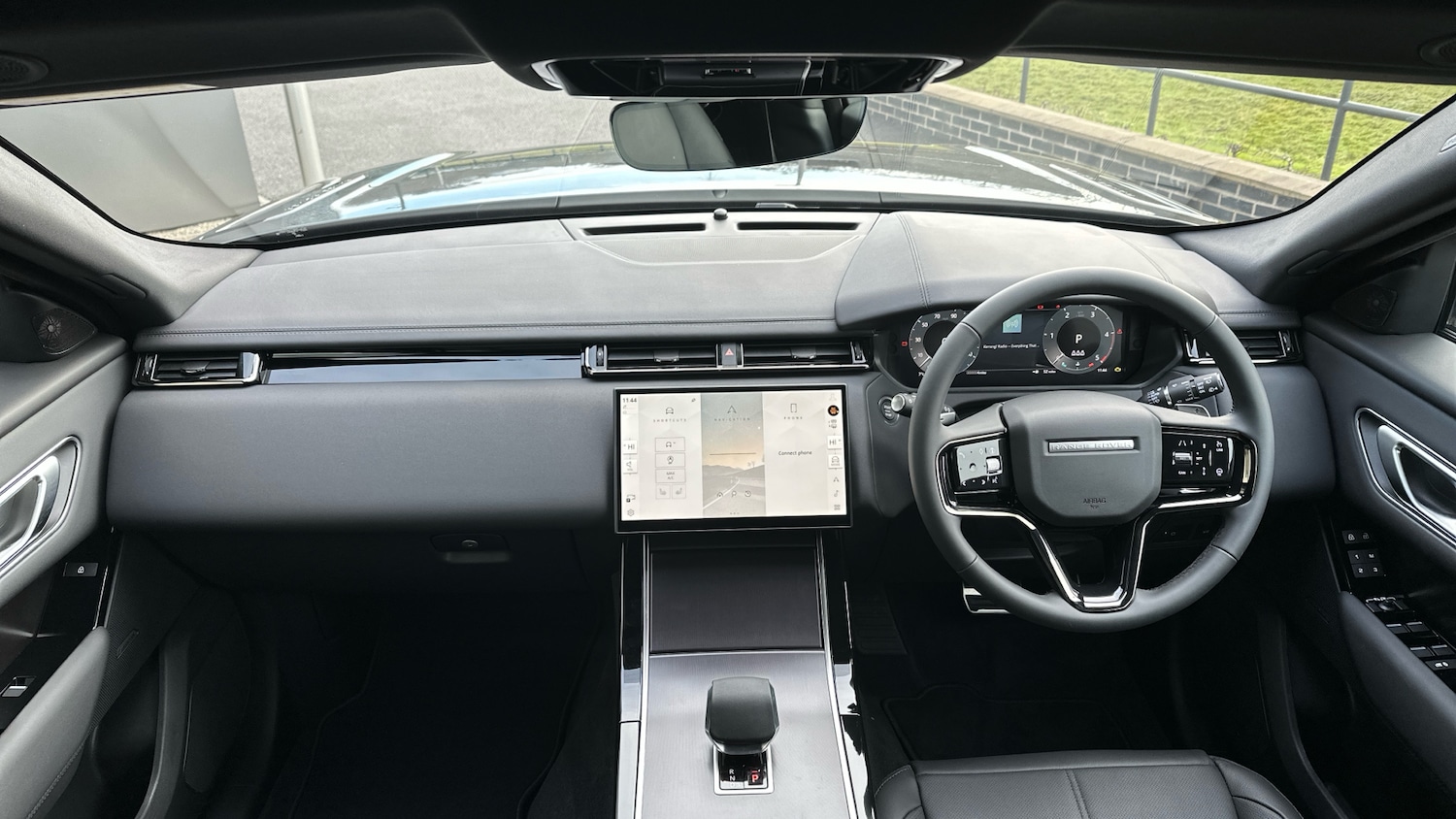 Used Land Rover Range Rover Velar 2025 for sale - 78152911: Photo 9