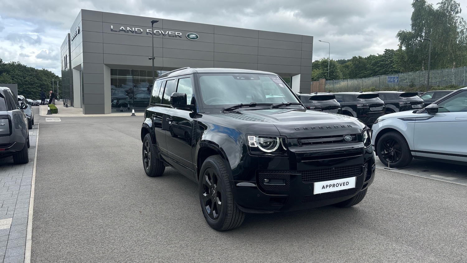 Used Land Rover Defender 2025 for sale - 76505510: Photo 23