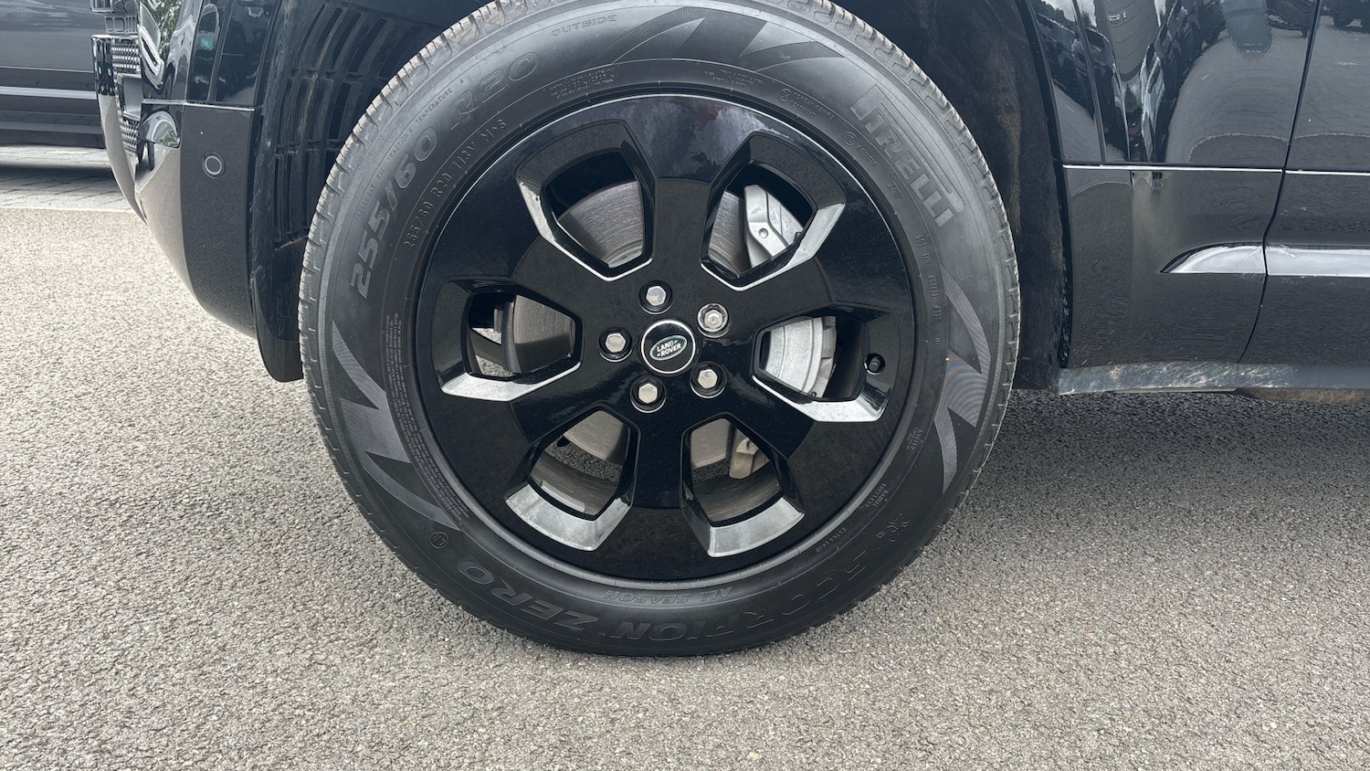 Used Land Rover Defender 2025 for sale - 76505510: Photo 31