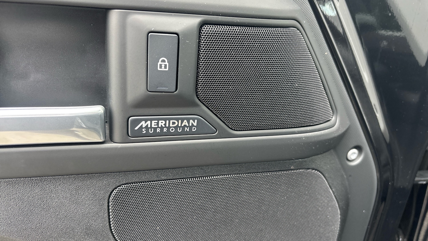 Used Land Rover Defender 2025 for sale - 76505510: Photo 35