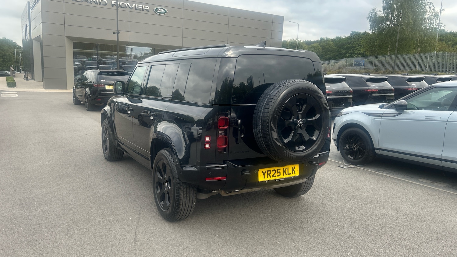 Used Land Rover Defender 2025 for sale - 76505510: Photo 65