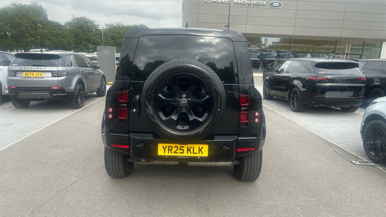 Used Land Rover Defender 2025 for sale - 76505510: Photo 66