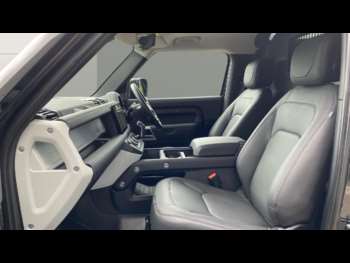 Used Land Rover Defender 2024 for sale - 74940750: Photo