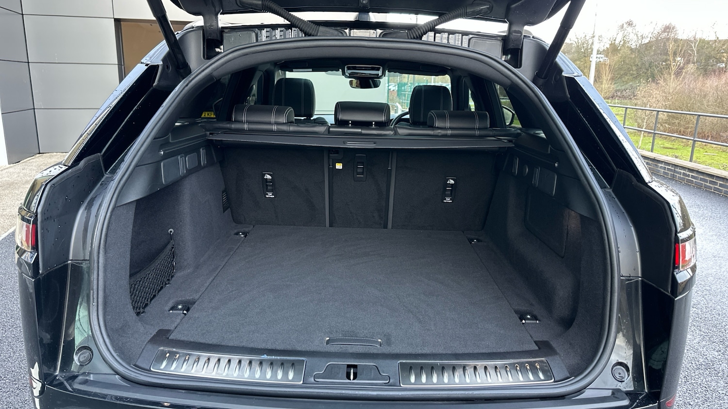 Used Land Rover Range Rover Velar 2022 for sale - 77651023: Photo 10