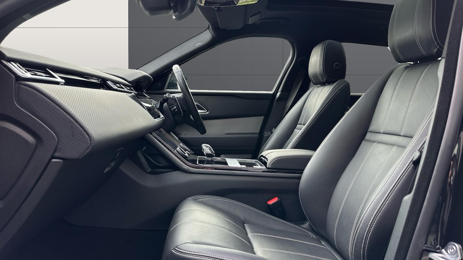 Used Land Rover Range Rover Velar 2022 for sale - 77651023: Photo 3