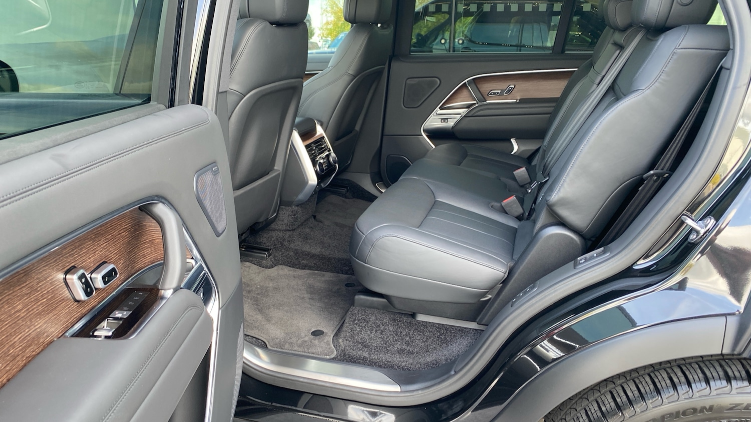 Used Land Rover Range Rover 2025 for sale - 76220679: Photo 28